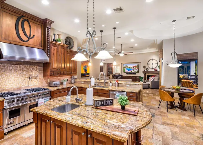 Villa Luxury Estate, Heated Pool, Spa, Game Room,